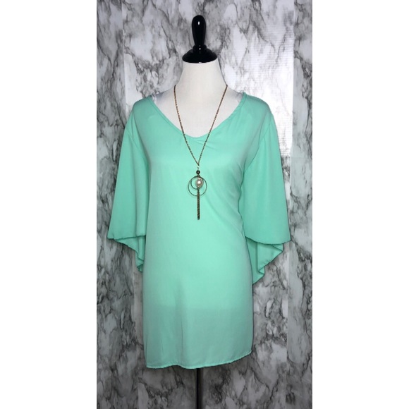 NWOT Plus Size Dressy Shirt W/ Necklace - Picture 1 of 7